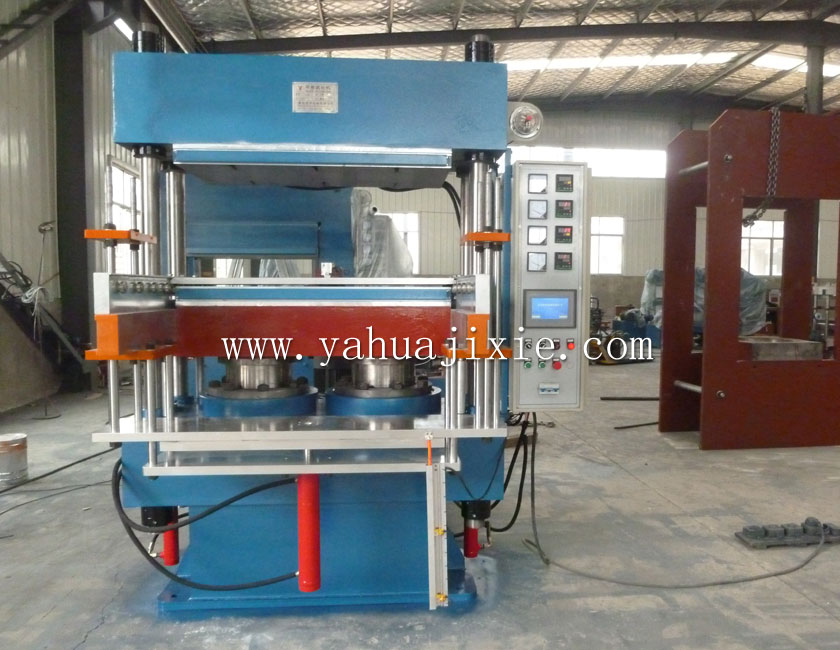 200噸柱式自動頂出，自動推出，強制開模硫化機